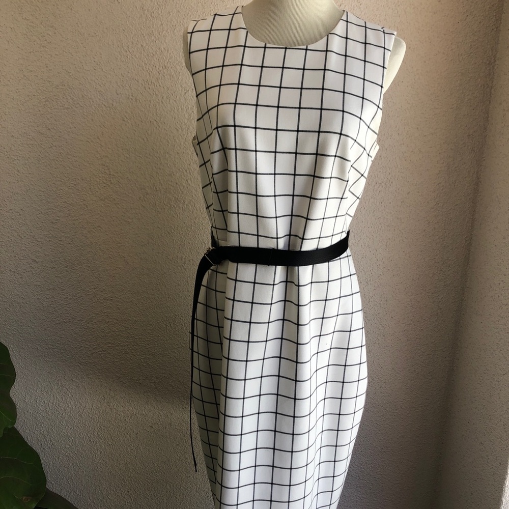 Calvin Klein black and white sleeveless midi dress. Size 10